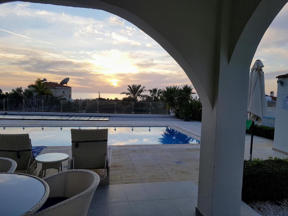Villa Verdi: Luxury Villa With Private Pool Peyia Exterior photo