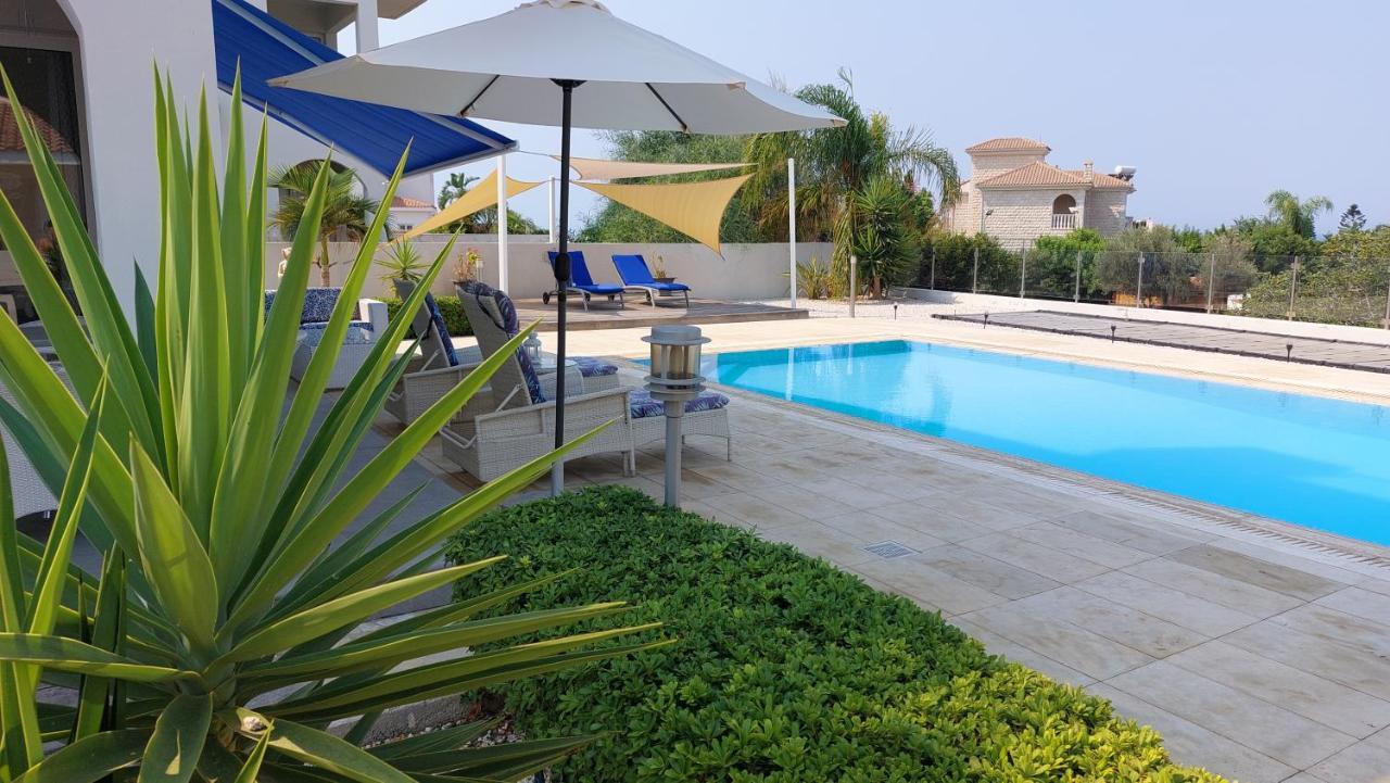 Villa Verdi: Luxury Villa With Private Pool Peyia Exterior photo